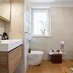 Viola Villa