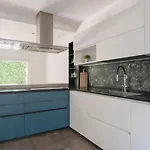 Viola Villa *